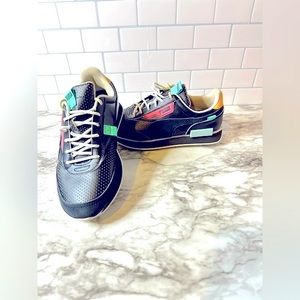 ✨Puma’s women ace tennis shoes in good/fair condition pre-loved.✨